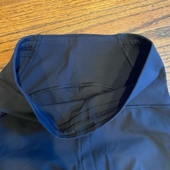 Lululemon train time crop 17” luxtreme - Picture 3 of 6